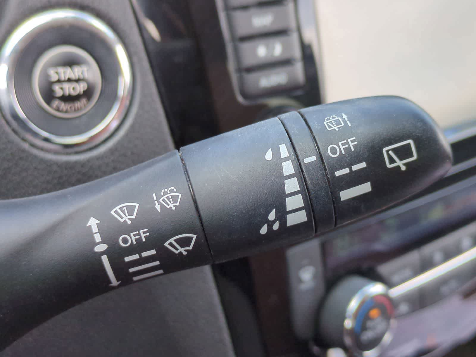 Used 2019 Nissan Rogue S AWD/4WD image 27
