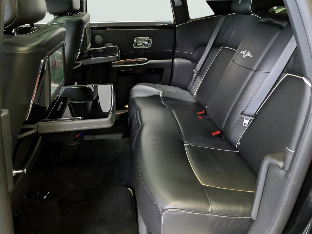 Used 2014 Rolls-Royce Ghost image 26
