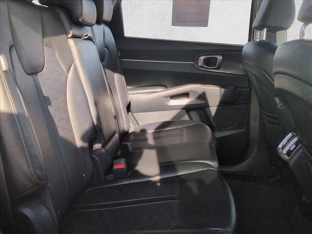 Used 2024 Kia Sorento S image 20