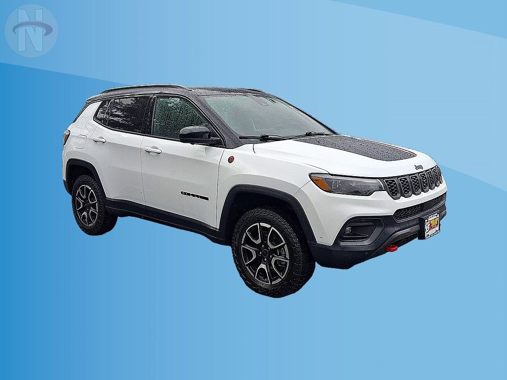 Used 2025 Jeep Compass Trailhawk w/ Trailhawk Elite Group AWD/4WD image 2