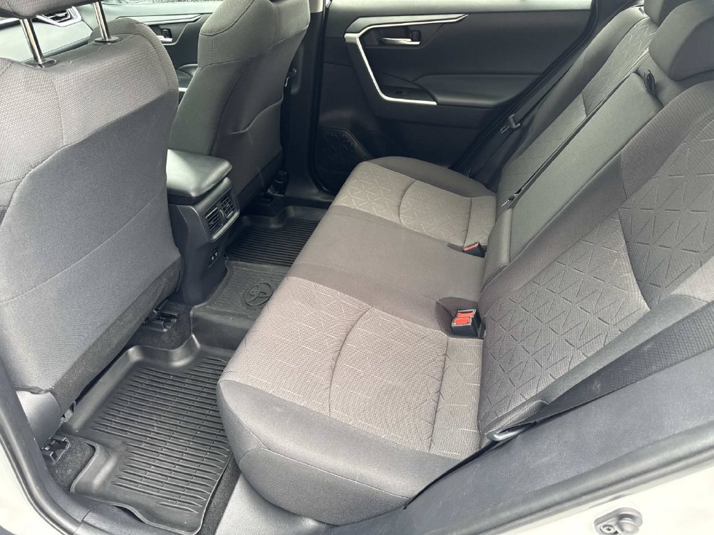 Used 2019 Toyota RAV4 XLE w/ Convenience Package AWD/4WD image 15