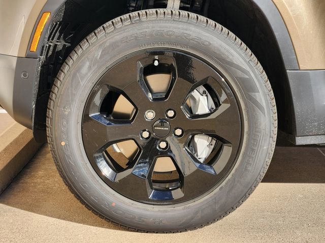 Used 2026 Land Rover Defender 110 S image 7