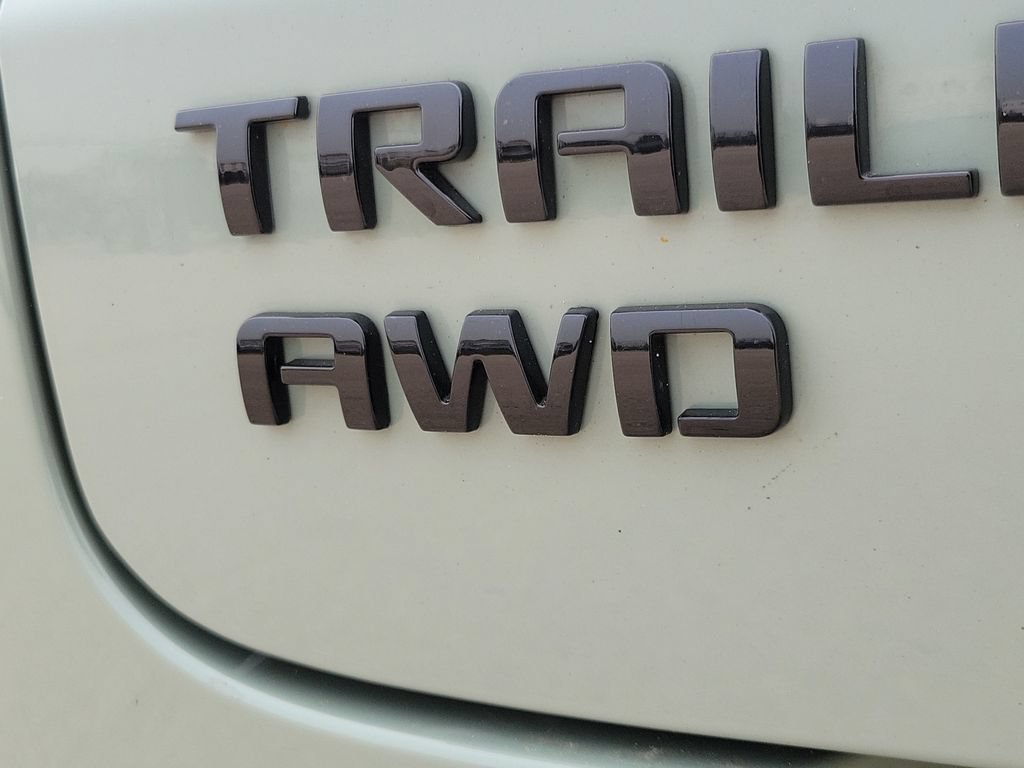 Certified 2024 Chevrolet TrailBlazer RS w/ Driver Confidence Package AWD/4WD image 7