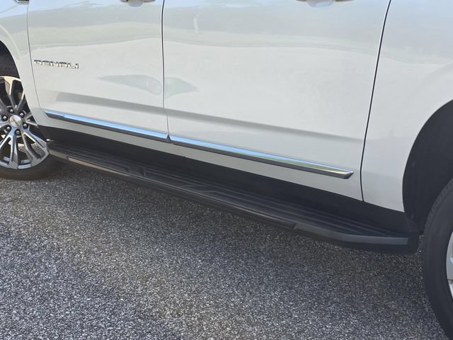 Used 2021 GMC Yukon XL Denali w/ LPO, Illumination Package RWD image 46