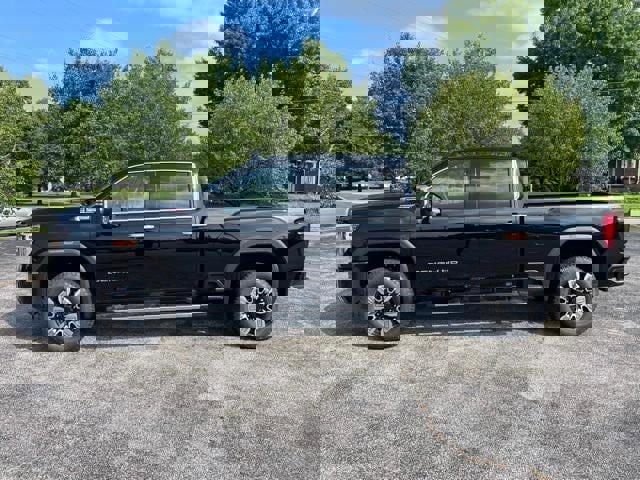 New 2025 GMC Sierra 2500 Denali w/ Denali Reserve Package image 8