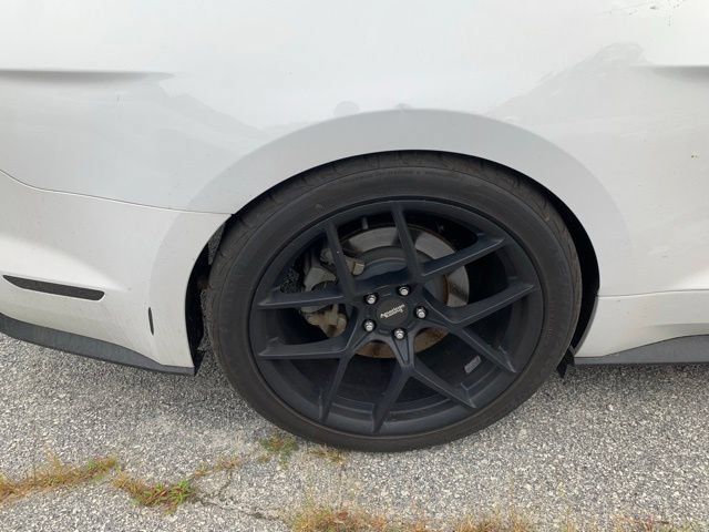 Used 2015 Ford Mustang GT RWD image 9