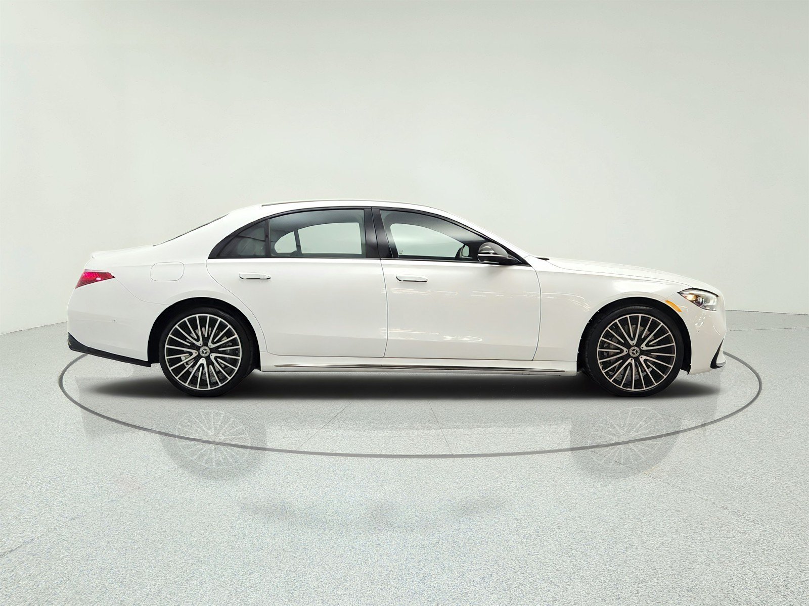 Certified 2024 Mercedes-Benz S 580 4MATIC Sedan image 4