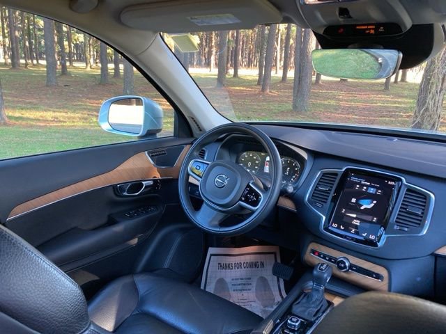 Used 2021 Volvo XC90 T6 Momentum w/ Climate Package image 25