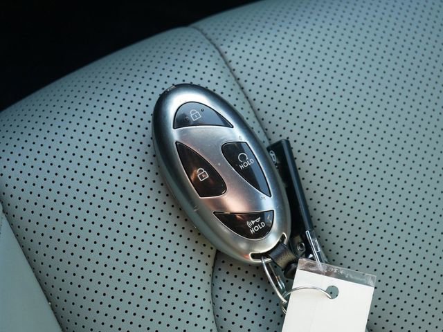 Used 2024 Hyundai Elantra Limited image 35