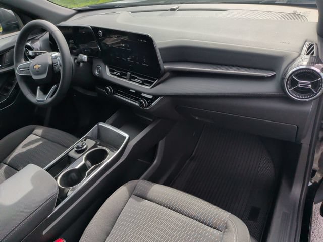 Used 2026 Chevrolet Equinox LT FWD image 17