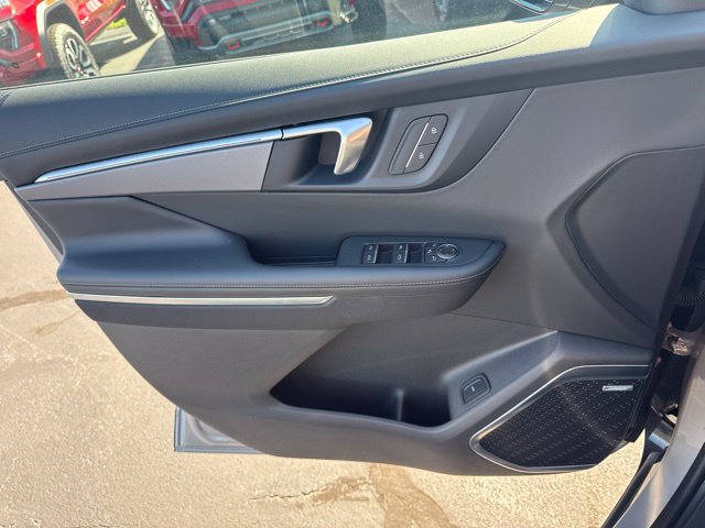 Used 2026 Buick Enclave Sport Touring FWD image 17