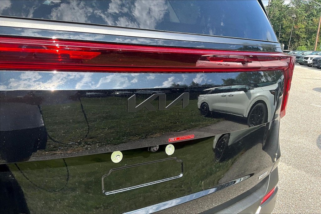 New 2027 Kia Carnival SX FWD image 9