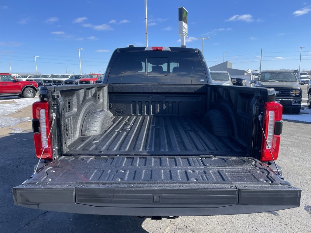 Used 2024 Ford F250 Lariat w/ Tremor Off-Road Package image 33