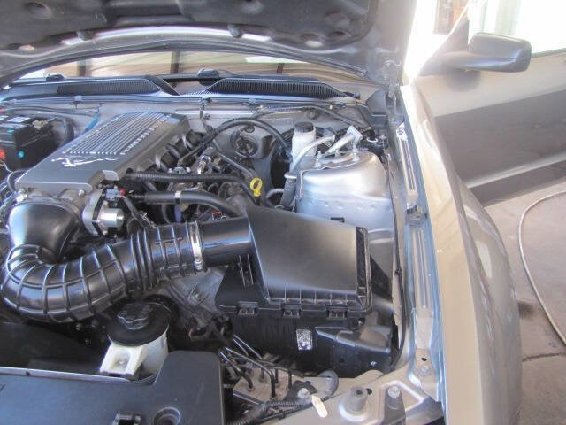 Used 2009 Ford Mustang GT Premium image 15