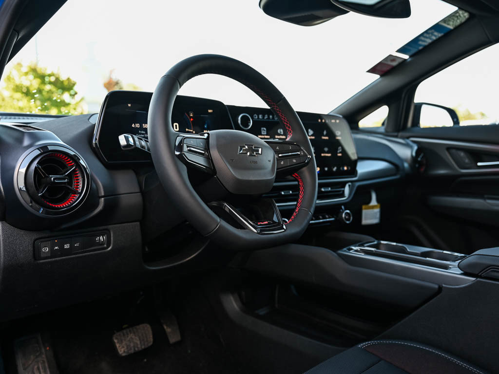 New 2025 Chevrolet Equinox EV RS image 18