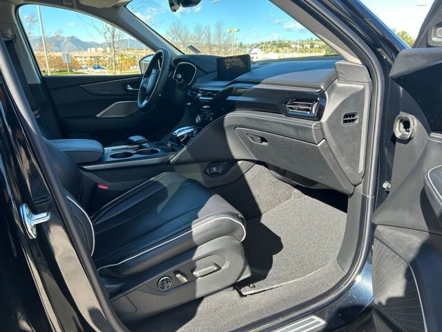 Used 2024 Acura MDX SH-AWD w/ Advance Package image 12