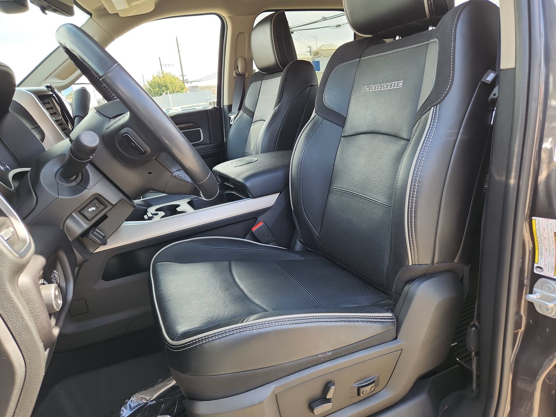 Certified 2022 RAM 2500 Laramie AWD/4WD image 13