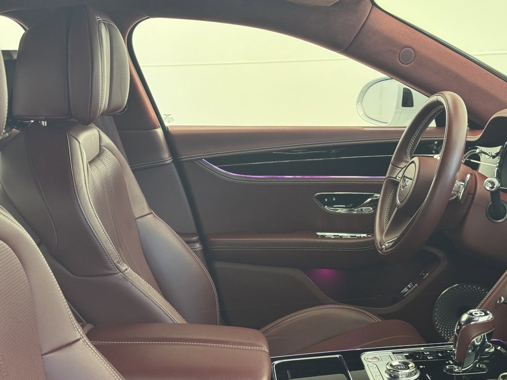 Used 2020 Bentley Flying Spur W12 image 52