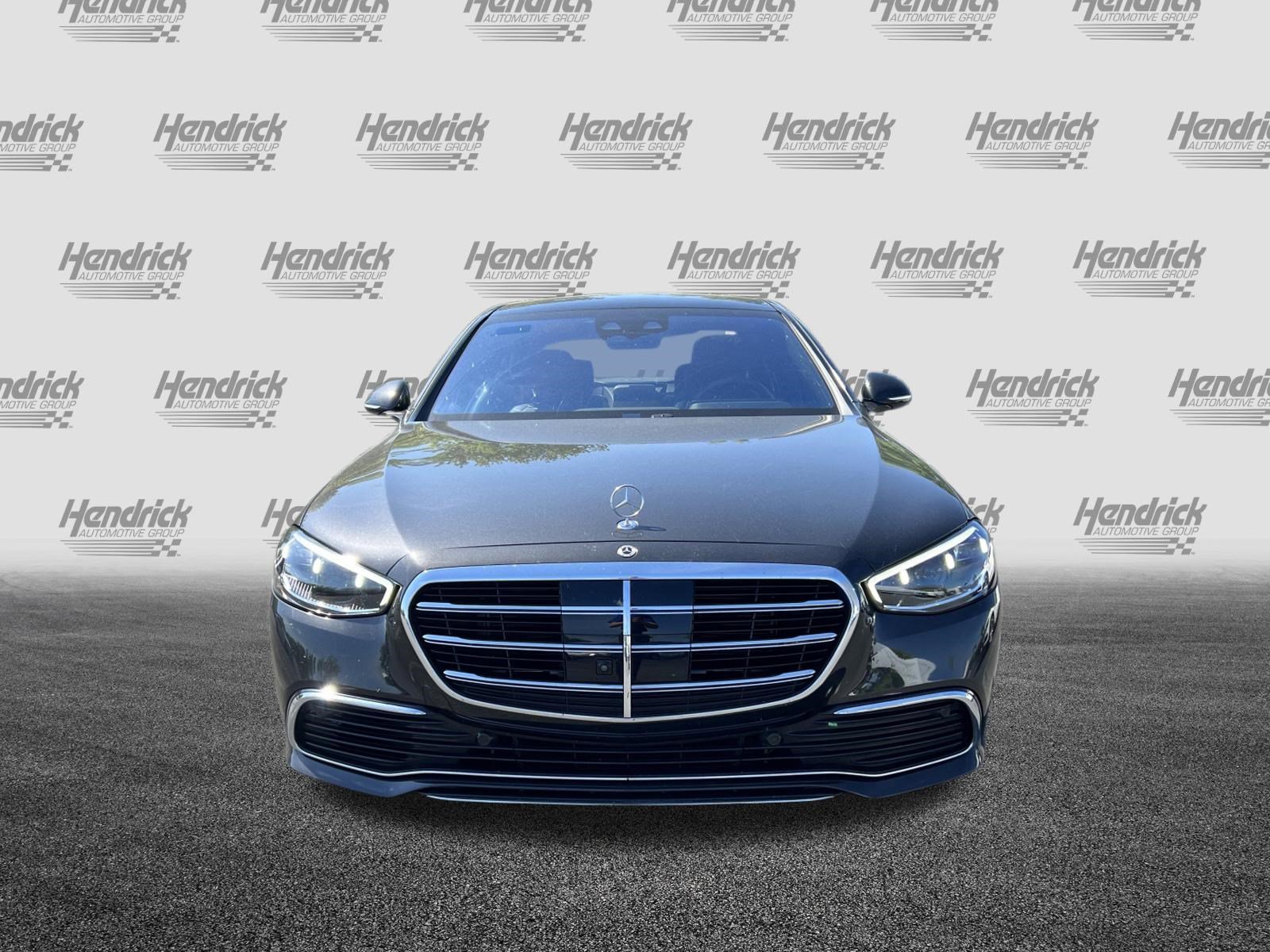 Used 2023 Mercedes-Benz S 580 4MATIC Sedan image 3