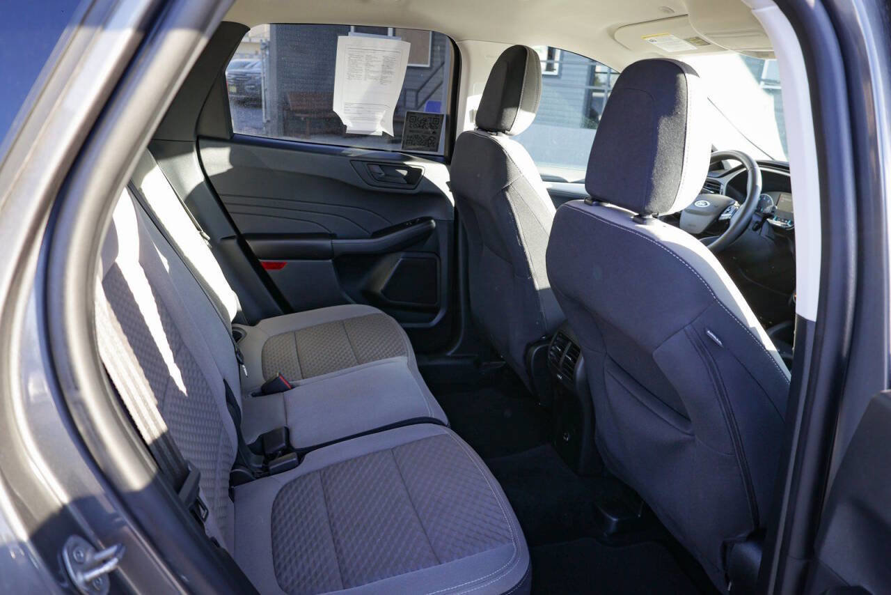 Used 2022 Ford Escape SE w/ Cold Weather Package image 21