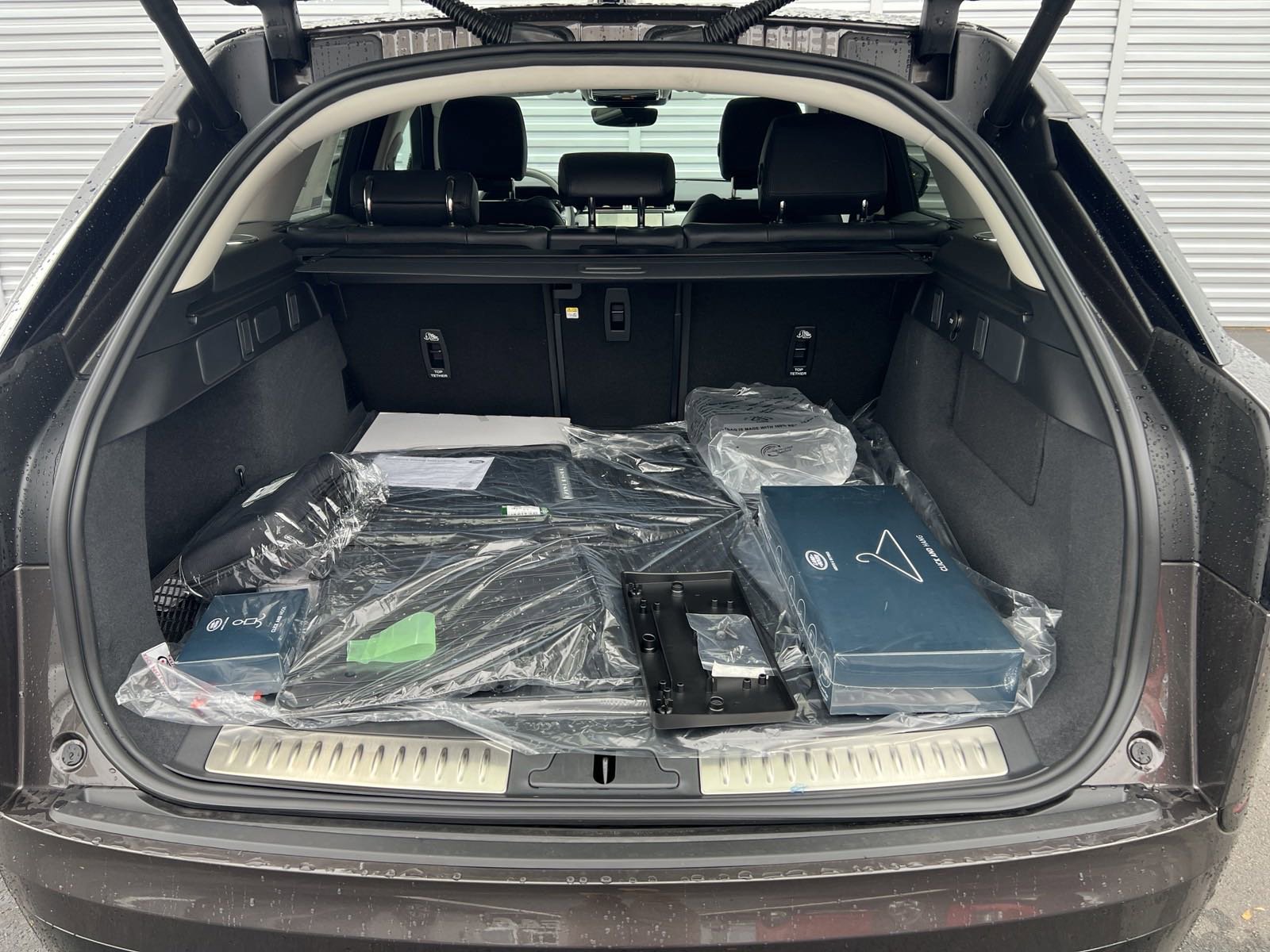 New 2025 Land Rover Range Rover Velar Dynamic SE image 31