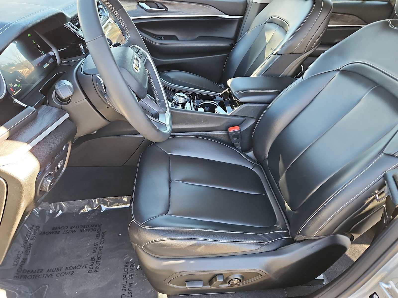 Used 2023 Jeep Grand Cherokee 4WD 4xe image 17