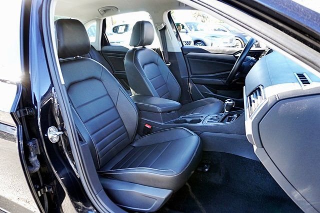 Used 2024 Volkswagen Jetta SE image 12