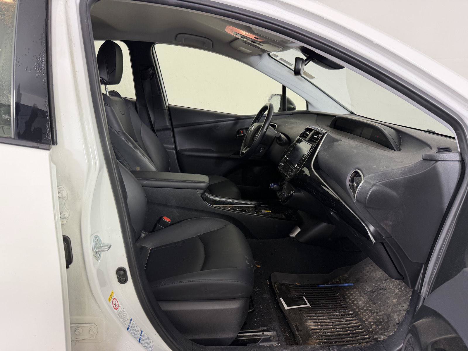Used 2022 Toyota Prius AWD image 14