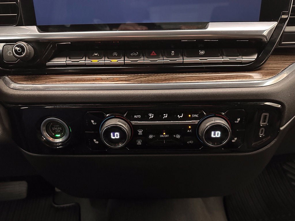 Used 2023 Chevrolet Silverado 1500 LT AWD/4WD image 9
