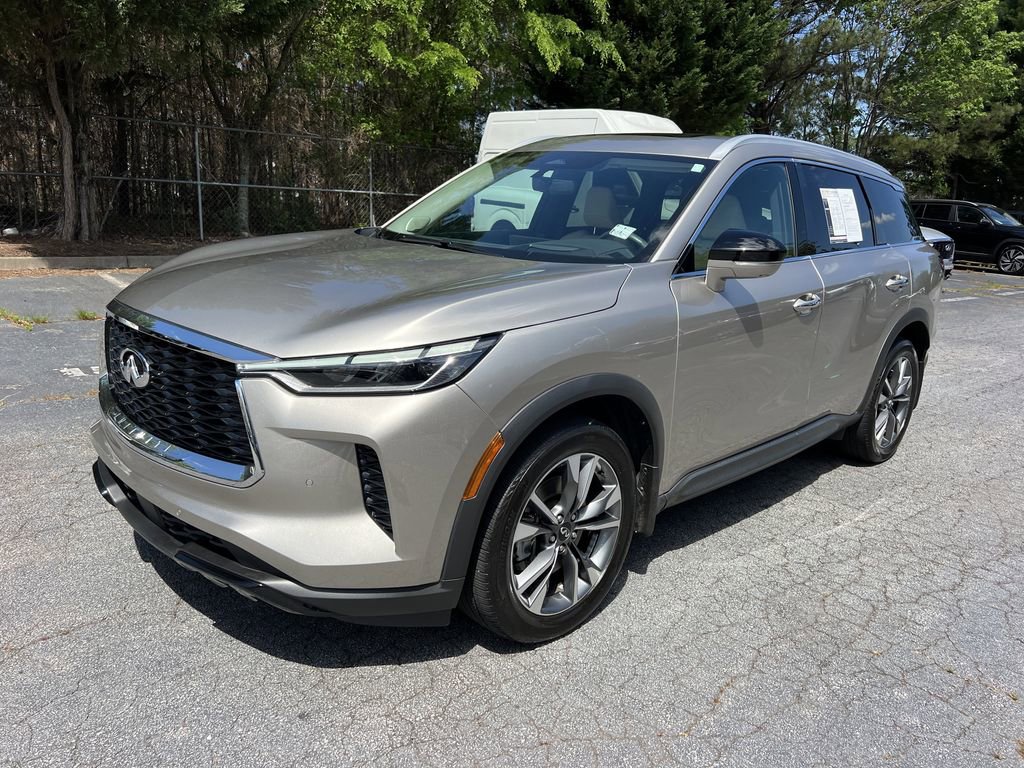 Used 2023 INFINITI QX60 Luxe w/ Vision Package AWD/4WD image 3