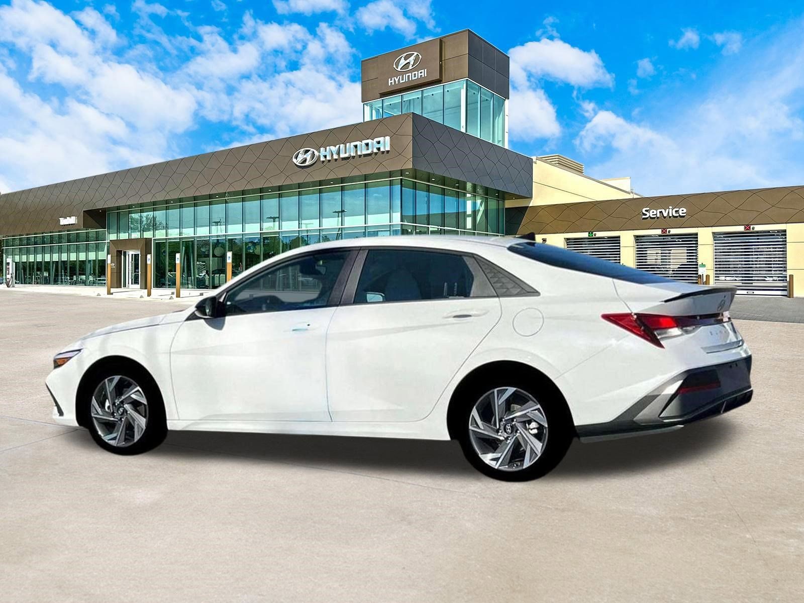 Used 2025 Hyundai Elantra Sport FWD image 4