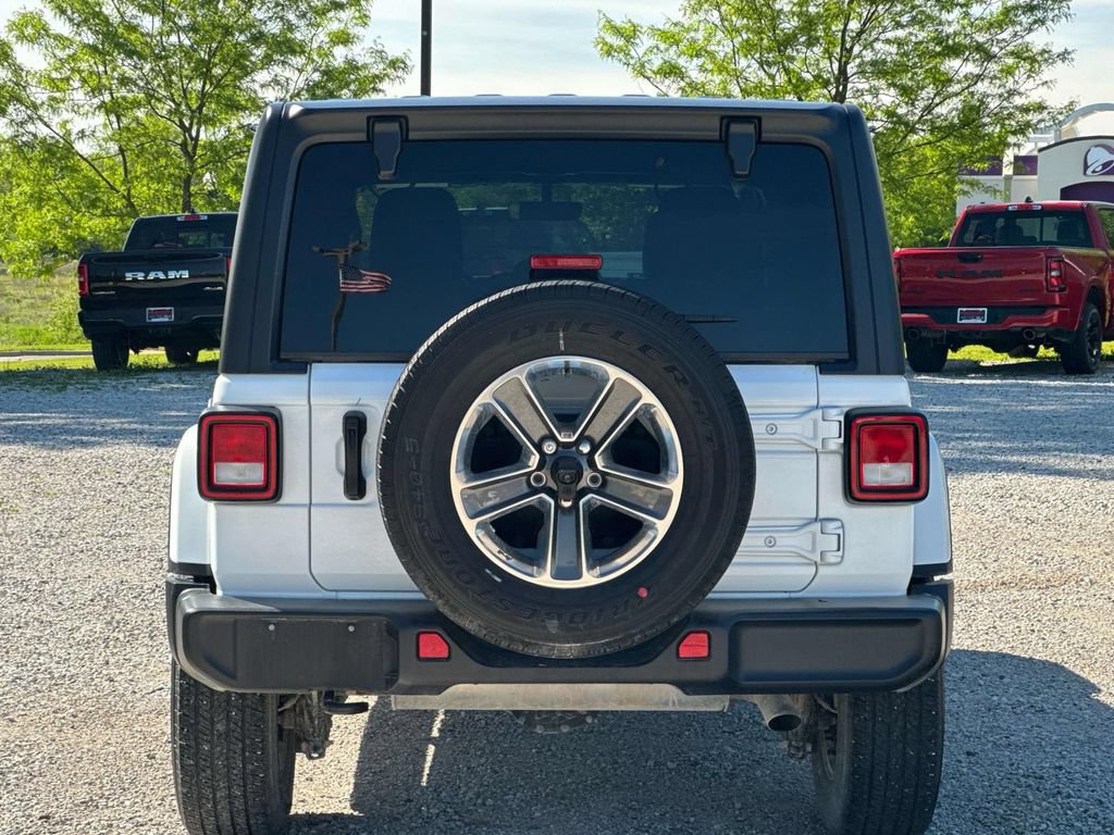 Used 2023 Jeep Wrangler Unlimited Sahara w/ Cold Weather Group AWD/4WD image 8