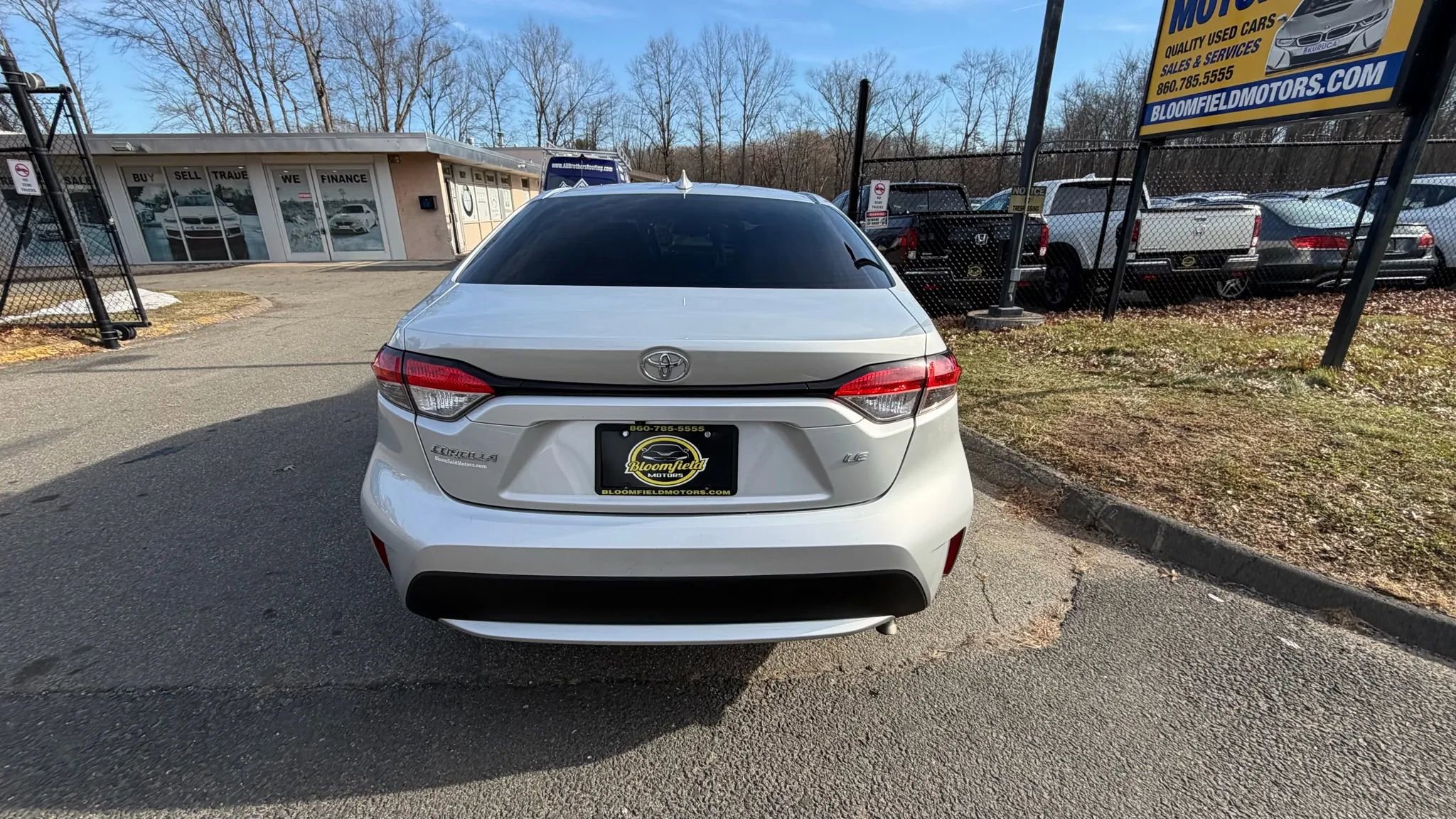 Used 2020 Toyota Corolla LE FWD image 4