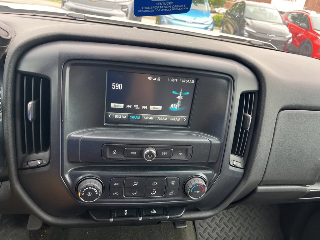 Used 2018 Chevrolet Silverado 1500 Custom w/ Custom Value Package RWD image 9