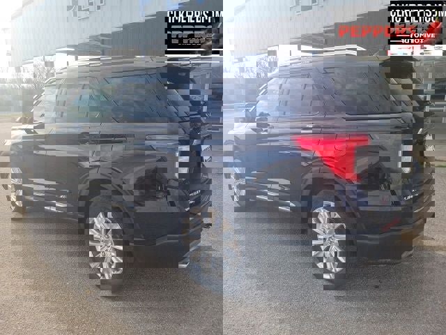 Used 2023 Ford Explorer Limited w/ Limited Technology Package image 3