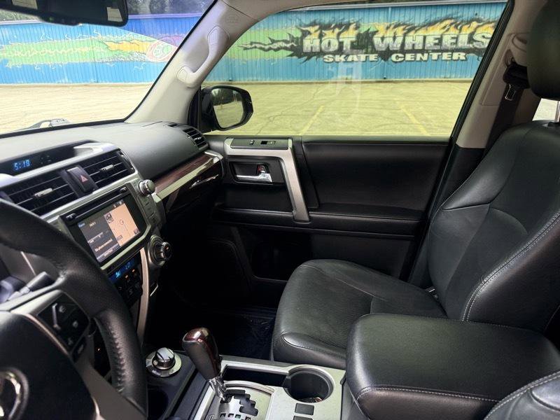 Used 2016 Toyota 4Runner Limited AWD/4WD image 30