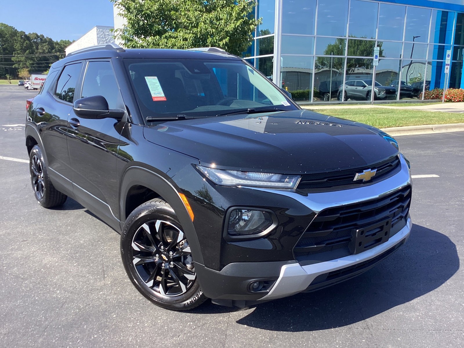 Used 2022 Chevrolet TrailBlazer LT w/ Confidence II Package image 7