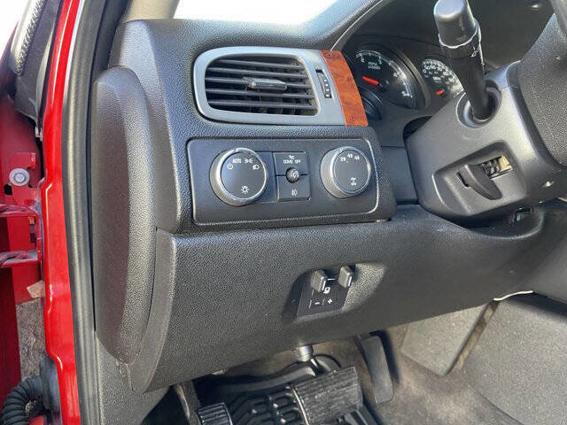 Used 2012 GMC Sierra 2500 SLT w/ SLT Convenience Package AWD/4WD image 17
