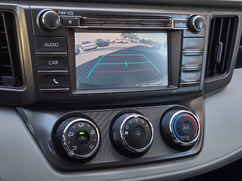 Used 2015 Toyota RAV4 LE AWD/4WD image 16