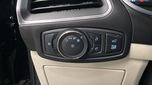 Used 2020 Ford Edge Titanium AWD/4WD image 31