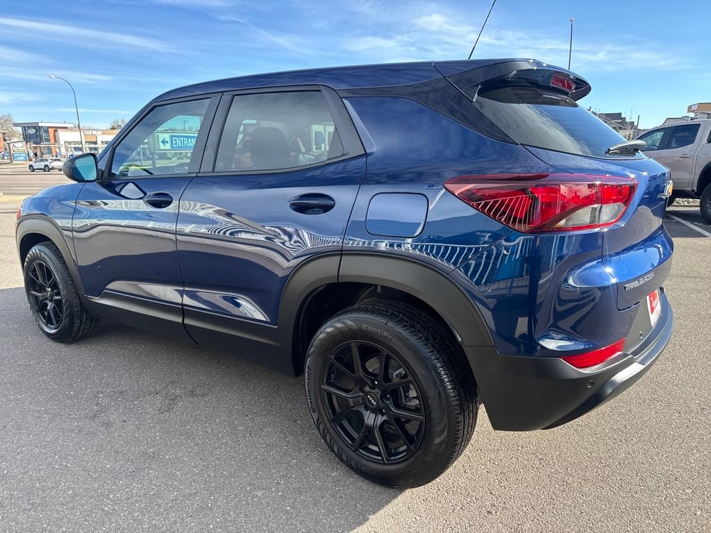 Used 2023 Chevrolet TrailBlazer LS image 3