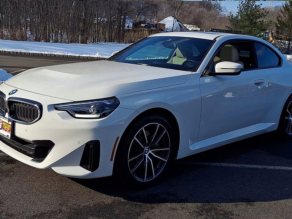 Used 2024 BMW 230i xDrive Coupe w/ Convenience Package image 4