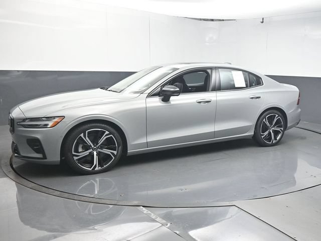 Used 2024 Volvo S60 B5 Plus w/ Protection Package Premier FWD image 4
