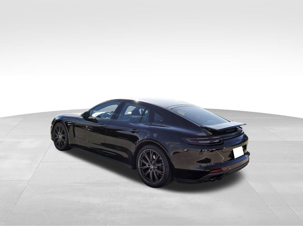 Used 2019 Porsche Panamera 4 image 3