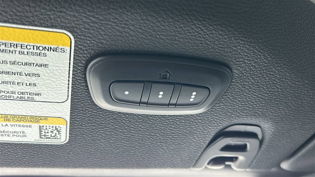 Used 2024 Jeep Wrangler Sport S image 27