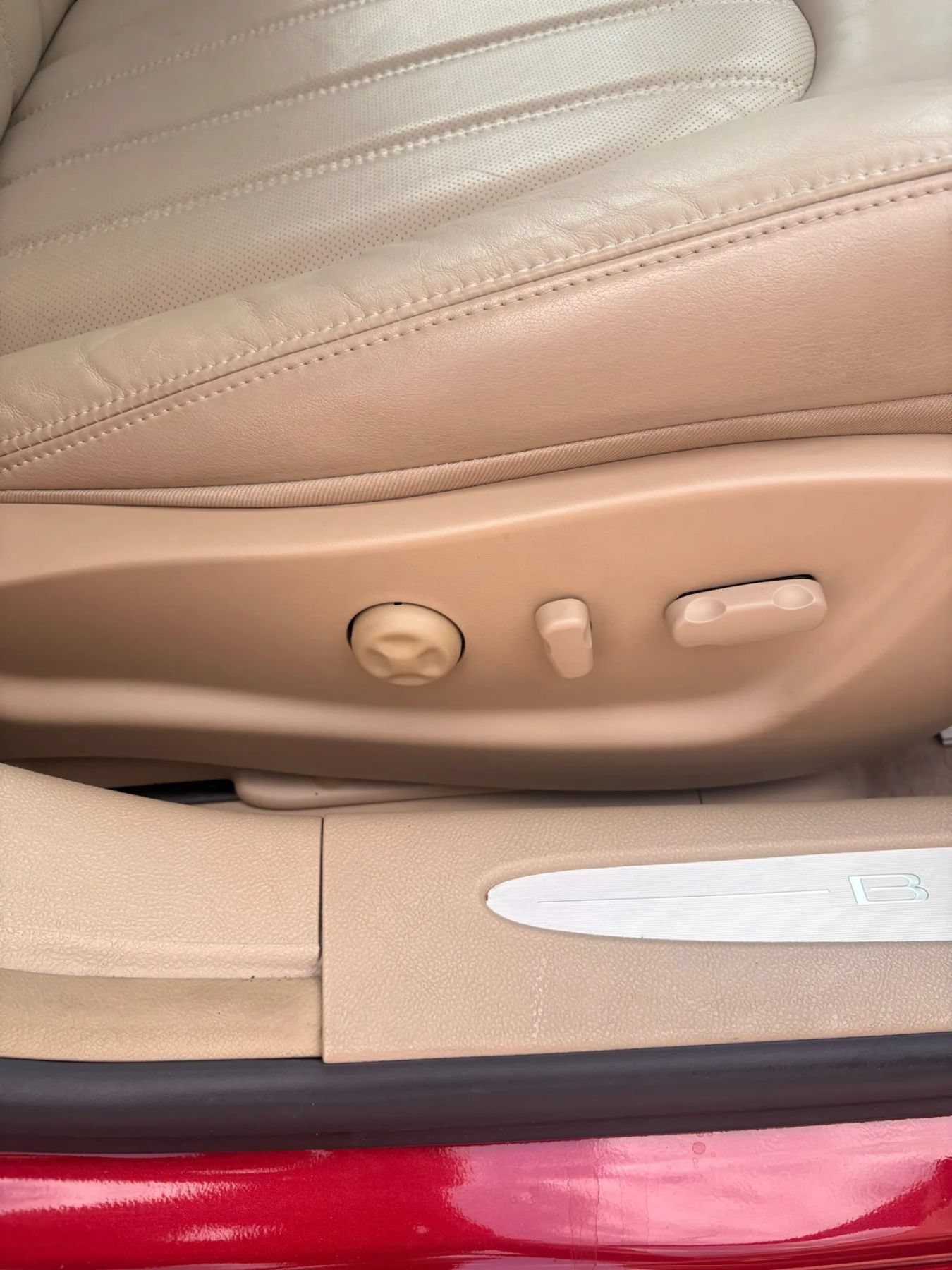 Used 2006 Buick Lucerne CXS w/ Driver Confidence Package FWD image 32