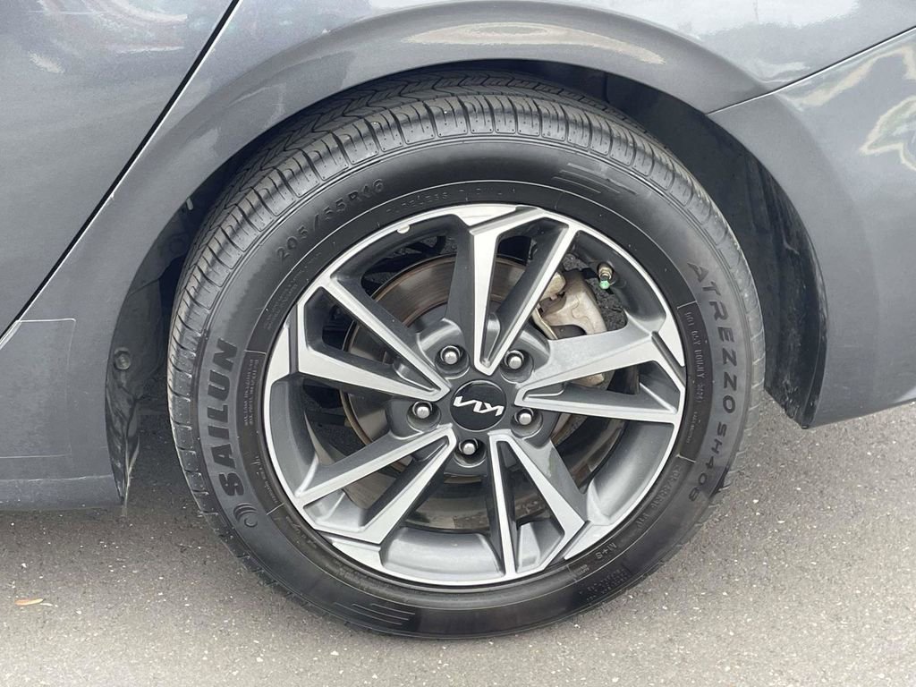 Used 2024 Kia Forte LXS FWD image 25