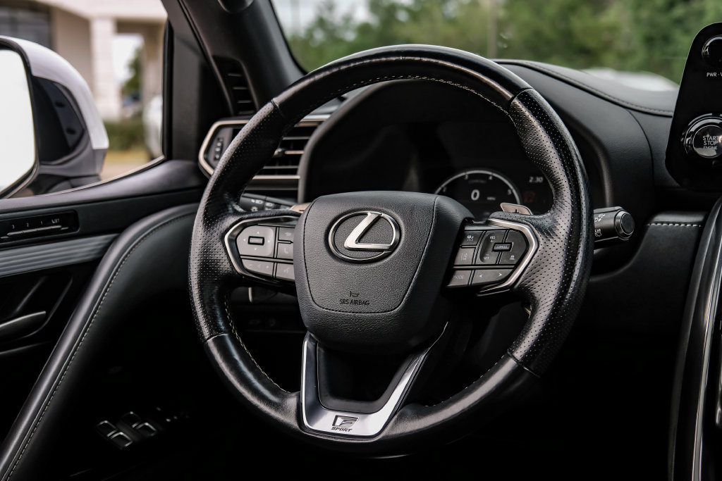Used 2024 Lexus LX 600 F Sport AWD/4WD image 15
