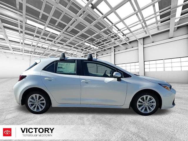 Used 2025 Toyota Corolla SE image 2