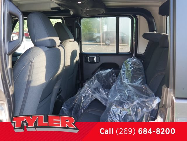 New 2026 Jeep Gladiator Sport AWD/4WD image 40